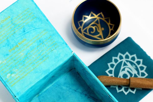 Chakra Singing Bowl - Throat - Image 3