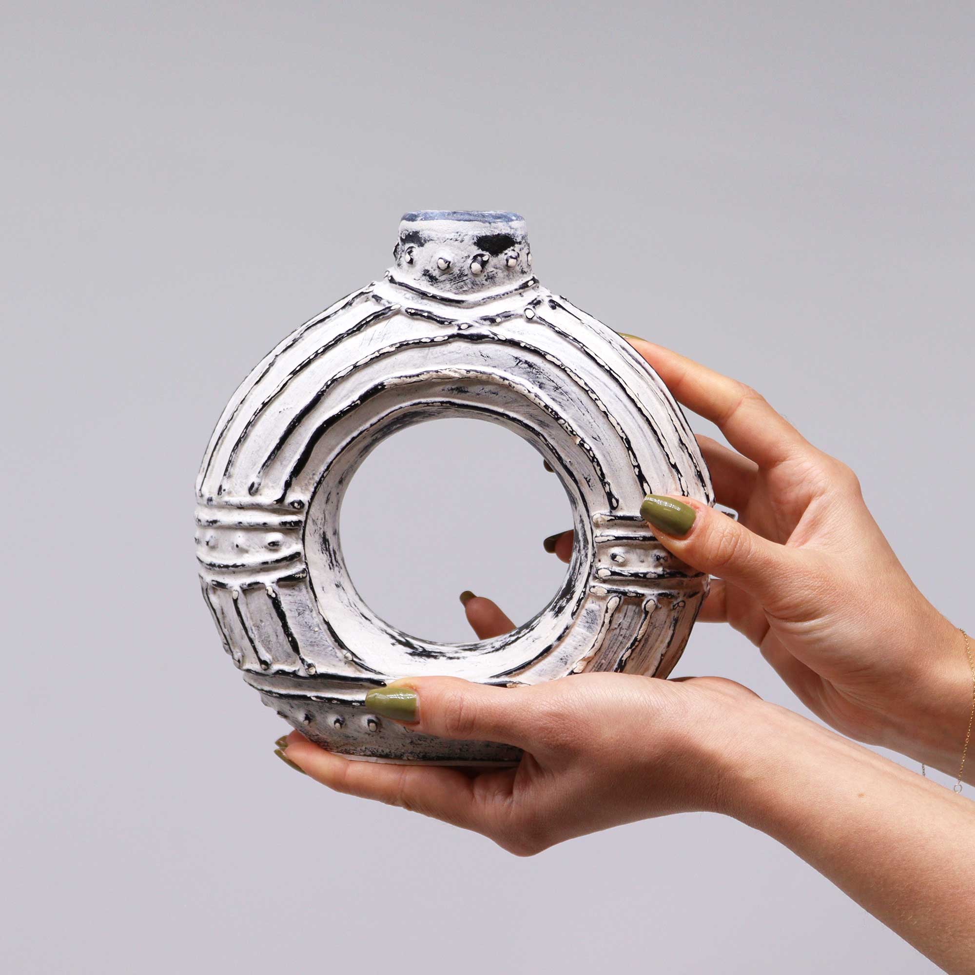 Round Donut Shaped Vase - Cream 18cm - Image 3