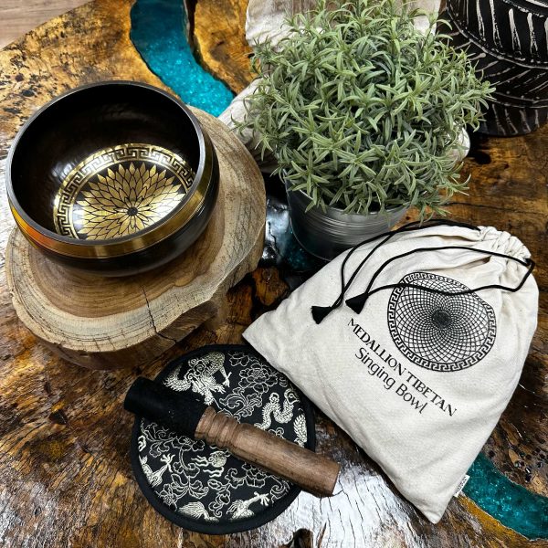 Hand Beaten & Engraved Singing Bowl Gift Set - 14cm - Round Medallions - Image 2